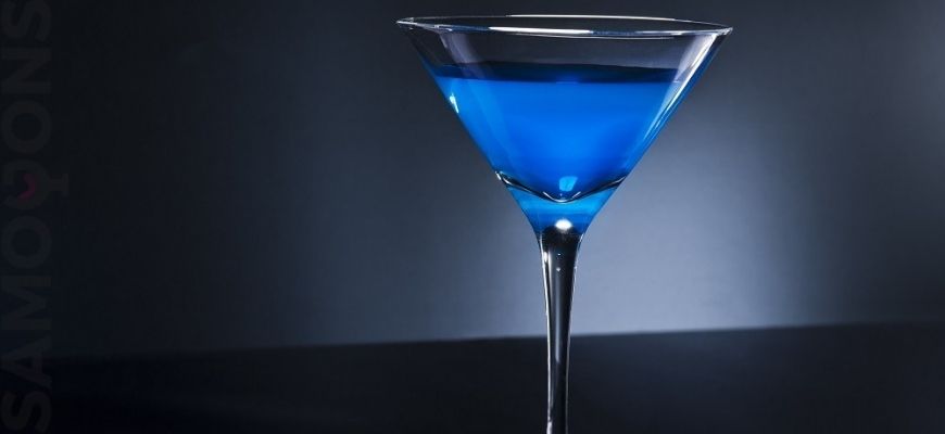 Как пить ликер Блю Кюрасао: состав и коктейли с ним